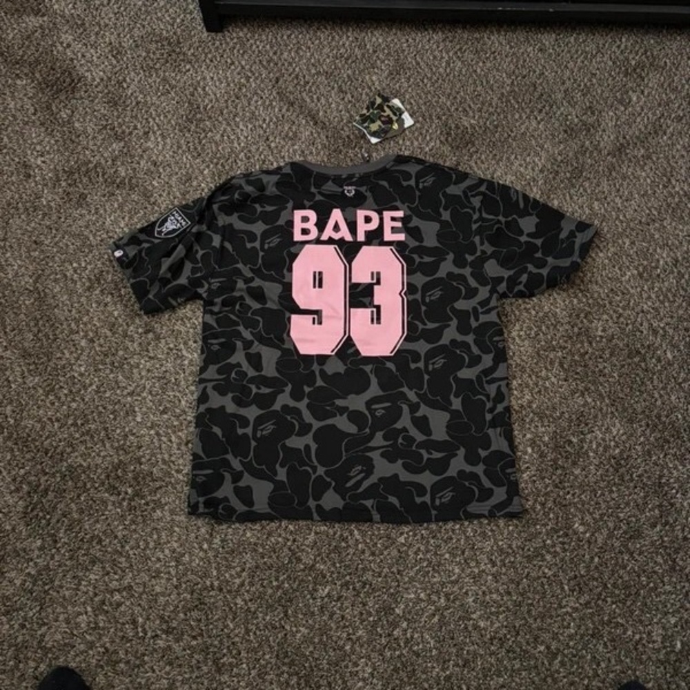 Bape Black Camo Miami Tee with Pink Logo - Picture 2 of 3